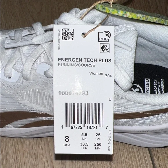 NWT - Reebok Energen Tech Plus Women's White & Gold Running/Course Athletic Shoe - Picture 10 of 15